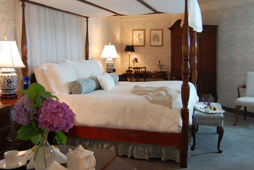 The 3* Simsbury